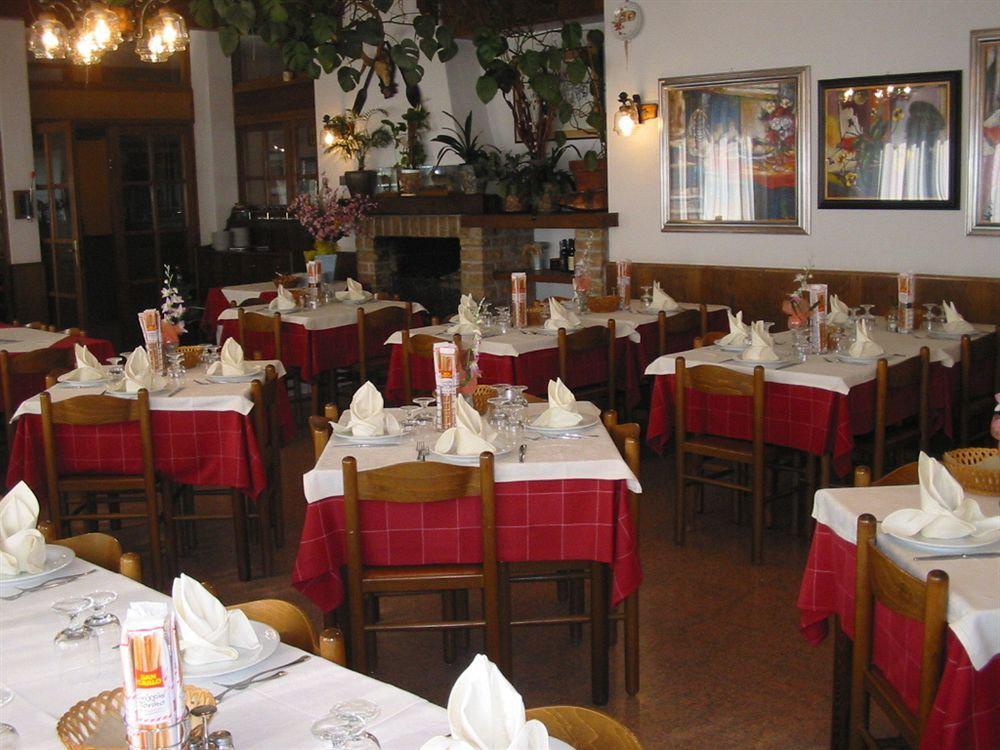 Albergo Canella Fuipiano Valle Imagna ภายนอก รูปภาพ